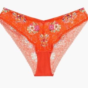 NWT Savage Fenty Lace Cheeky Panty